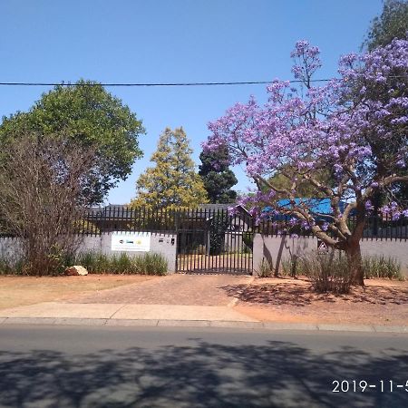 Northcliff Bed And Breakfast Randburg Εξωτερικό φωτογραφία