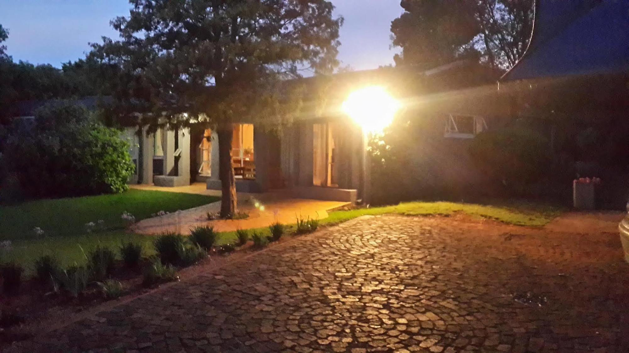Northcliff Bed And Breakfast Randburg Εξωτερικό φωτογραφία